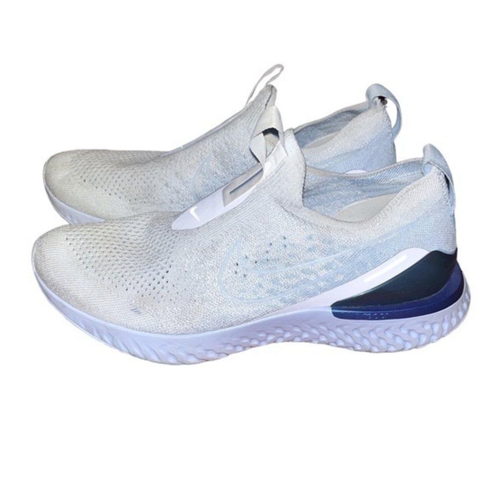 Nike White and Blue Sneakers Flyknit
